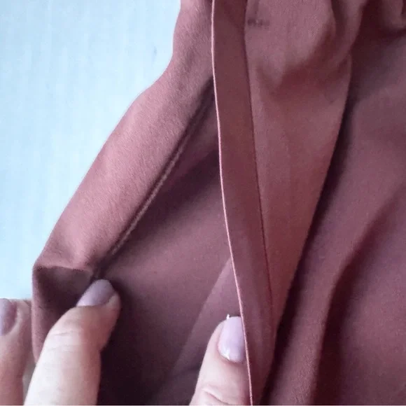 Athleta New Endeavor High Rise Relaxed Pant
Cherrywood Brown Women's Size S NWT - Picture 8 of 16